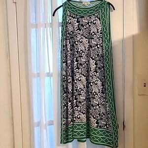 EUC Max Studio sleeveless shift dress